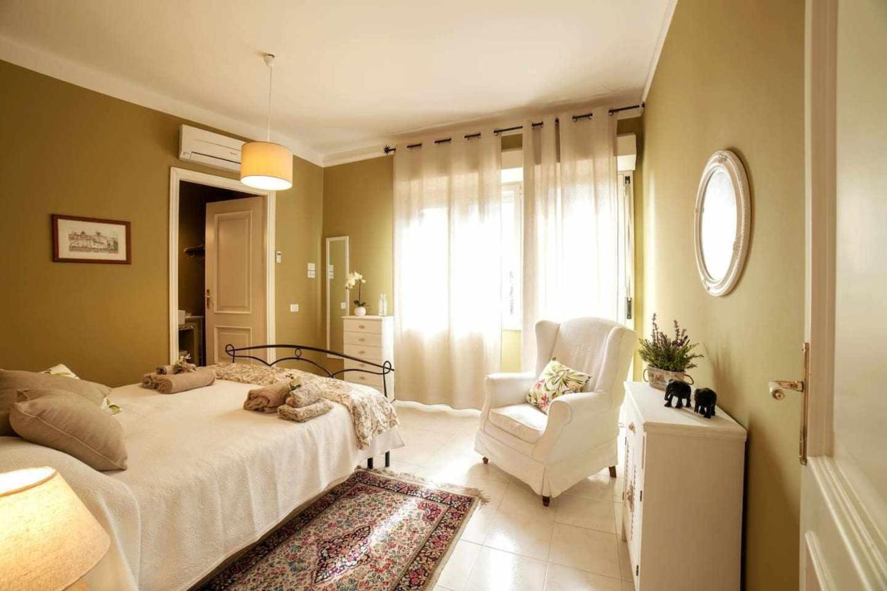 Elegante Villa centro città giardino barbeque parcheggio ideale per 10pl Cagliari Exterior foto