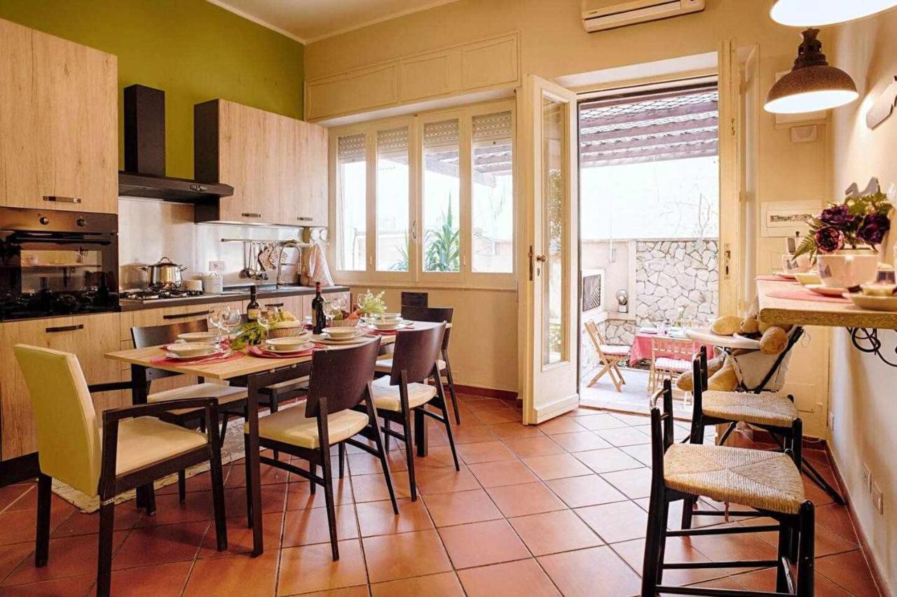 Elegante Villa centro città giardino barbeque parcheggio ideale per 10pl Cagliari Exterior foto