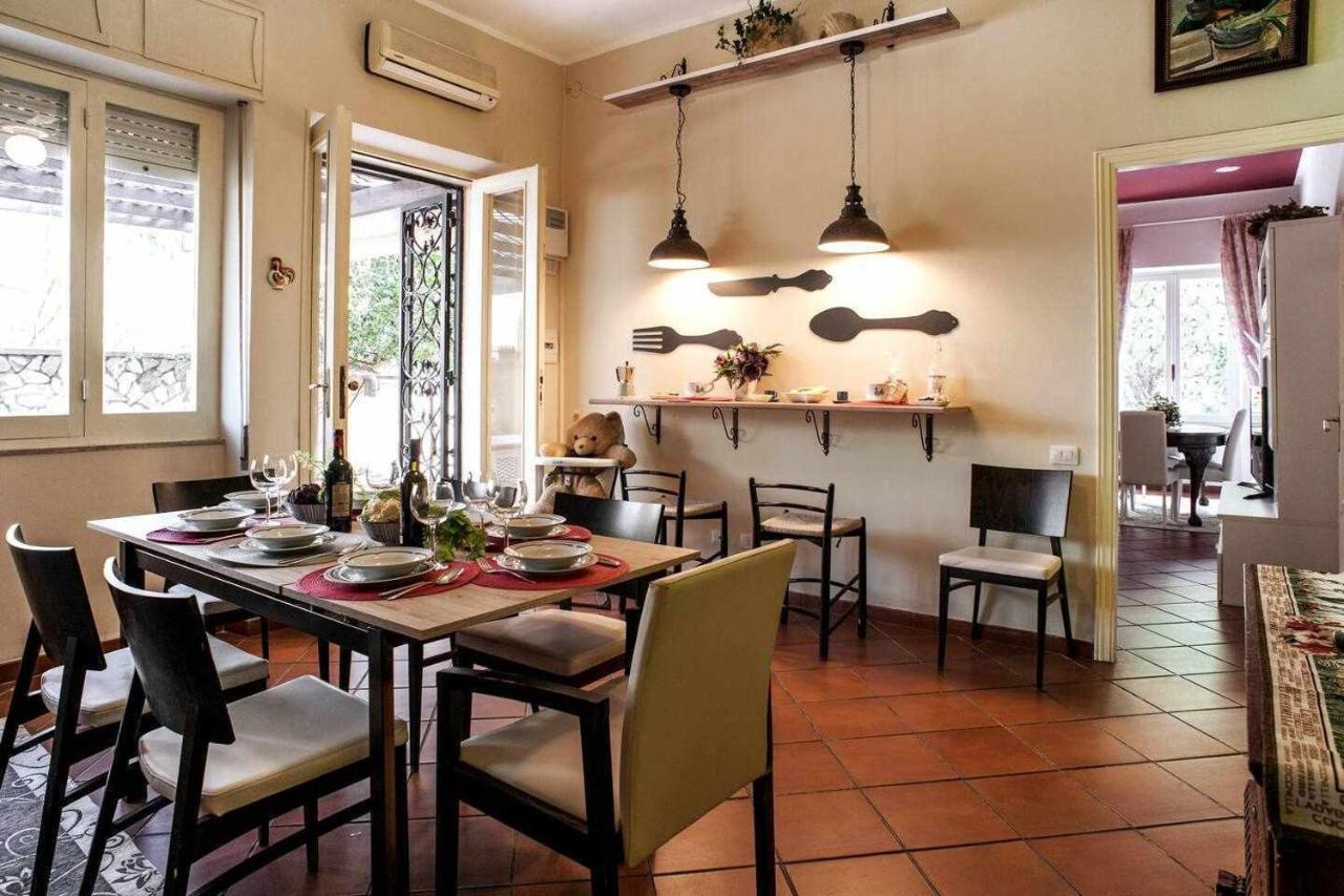 Elegante Villa centro città giardino barbeque parcheggio ideale per 10pl Cagliari Exterior foto