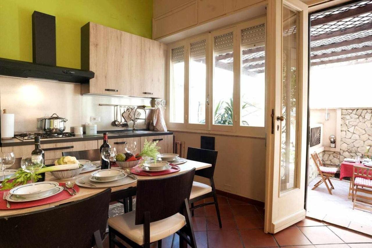 Elegante Villa centro città giardino barbeque parcheggio ideale per 10pl Cagliari Exterior foto