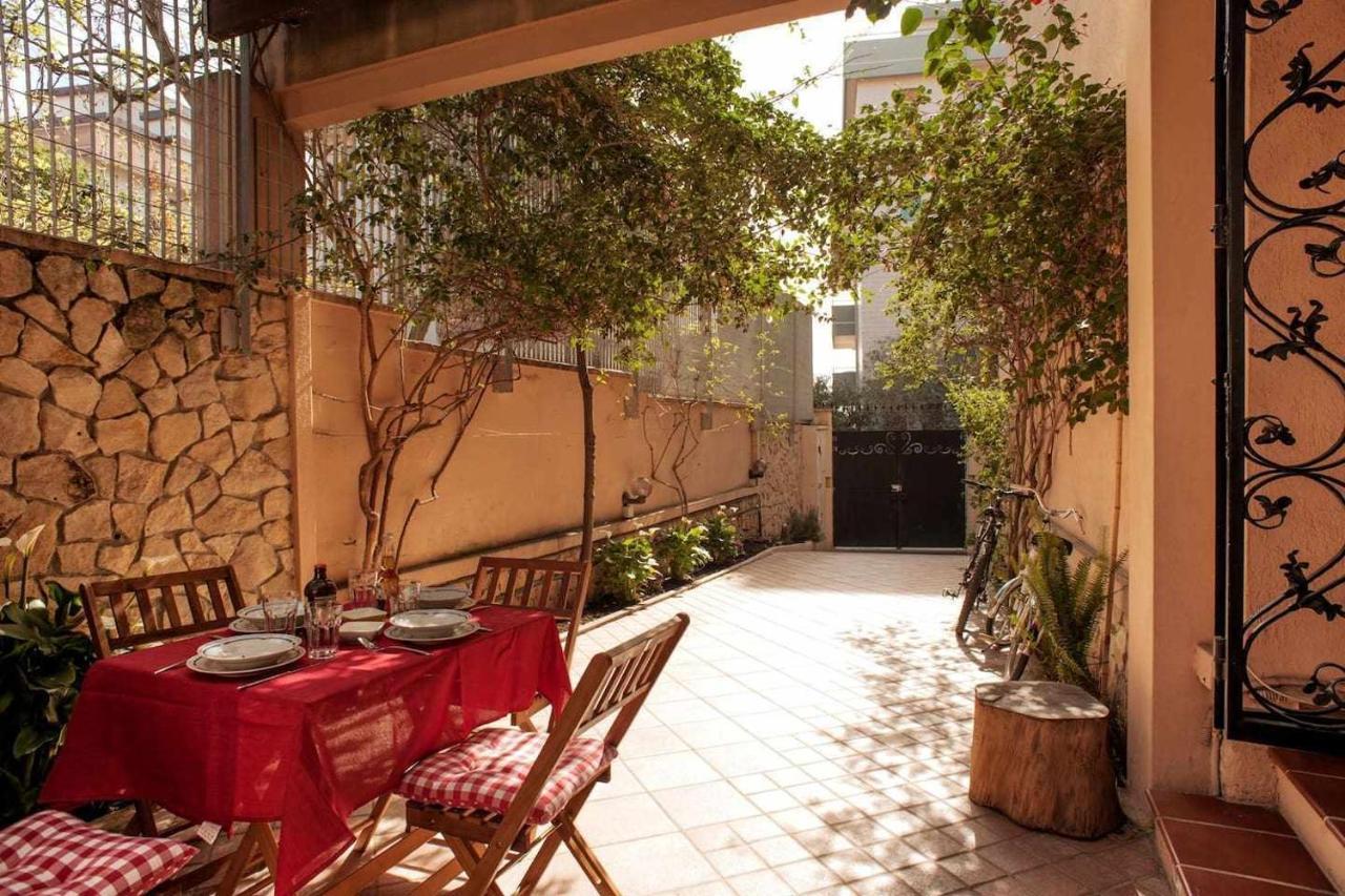 Elegante Villa centro città giardino barbeque parcheggio ideale per 10pl Cagliari Exterior foto